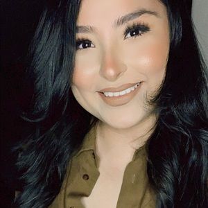 Meet your Posher, Lisandra